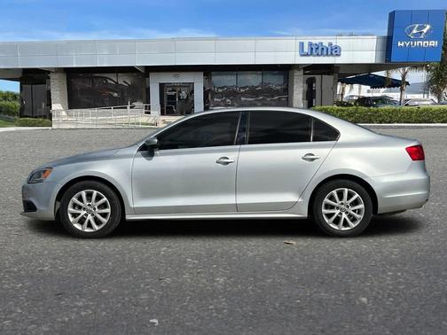 2014 Volkswagen Jetta Auto SE w/Connectivity