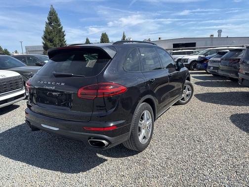 Black 2016 Porsche Cayenne Cayenne