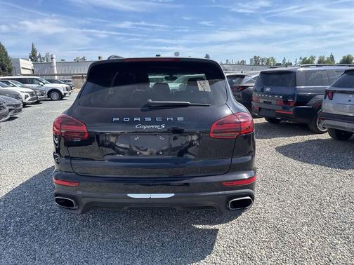 Black 2016 Porsche Cayenne Cayenne