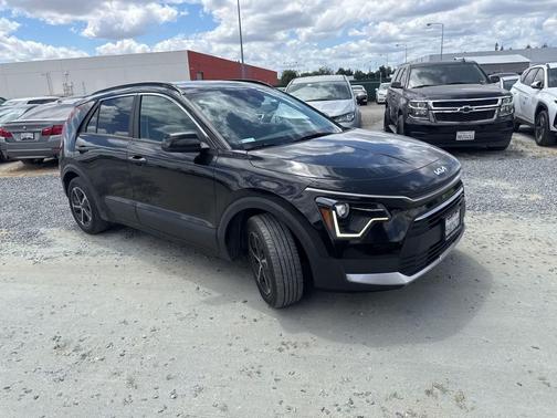 Aurora Black Pearl 2023 Kia Niro LX
