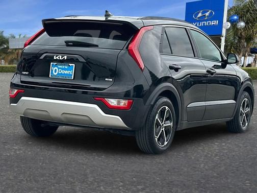 Aurora Black Pearl 2023 Kia Niro LX