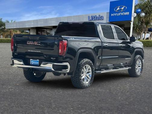 Onyx Black 2020 GMC Sierra 1500 SLT