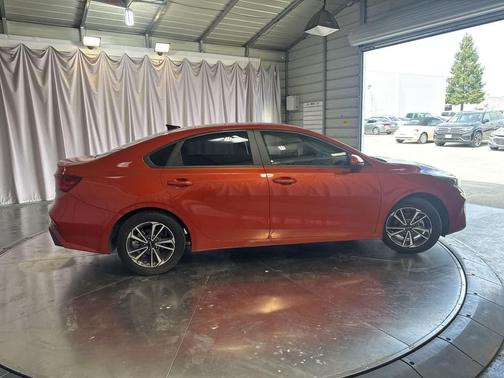 Fire Orange 2022 Kia Forte LXS
