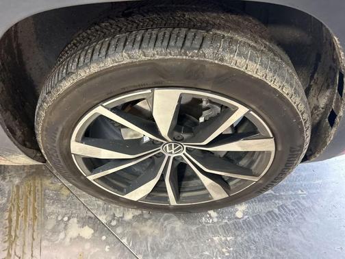 2024 Volkswagen Atlas 2.0T SEL Premium R-Line 4MOTION