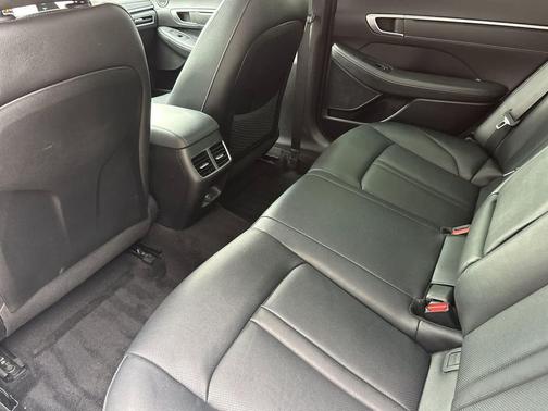 2022 Hyundai SONATA Hybrid Limited