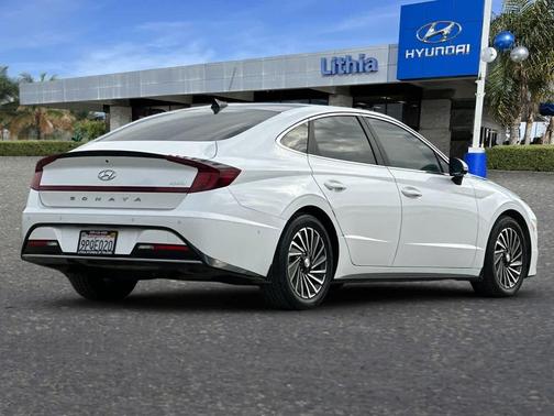 2022 Hyundai SONATA Hybrid Limited