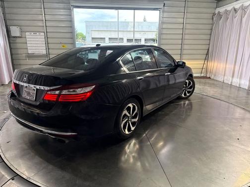 2017 Honda Accord EX