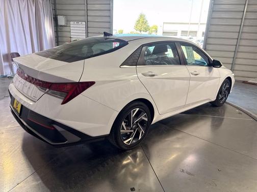 Serenity White 2025 Hyundai ELANTRA HEV Limited