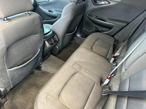 Nightfall Gray Metallic 2018 Chevrolet Malibu LT