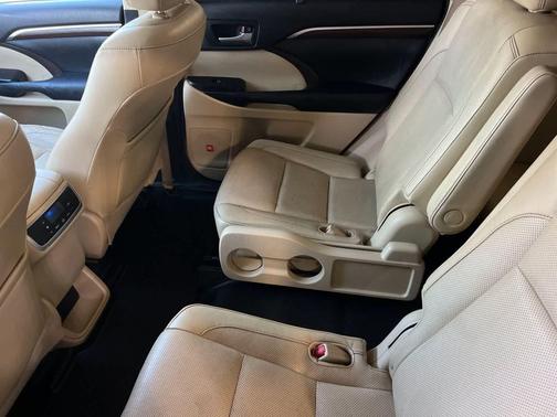 Ooh La La Rouge Mica 2015 Toyota Highlander Limited