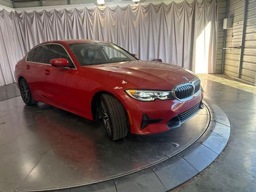 Melbourne Red Metallic 2019 BMW 330 330i