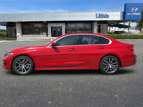 Melbourne Red Metallic 2019 BMW 330 330i