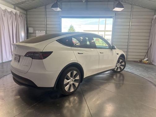 2020 Tesla Model Y Long Range