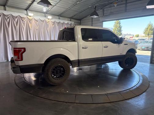 Oxford White 2017 Ford F-150 XLT