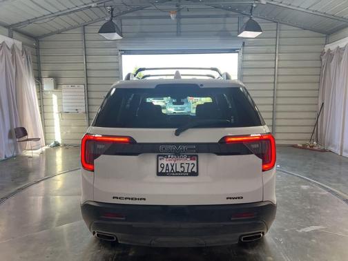 2022 GMC Acadia AWD SLE