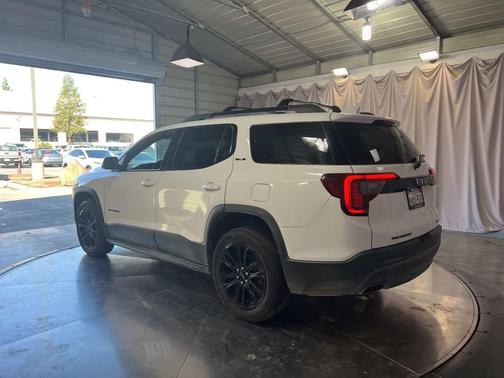 2022 GMC Acadia AWD SLE