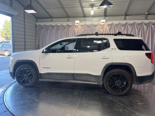 2022 GMC Acadia AWD SLE