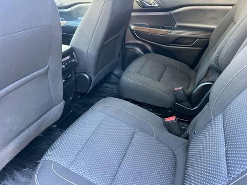 2022 GMC Acadia AWD SLE