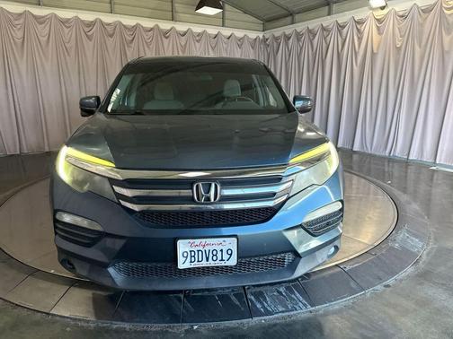 Blue 2017 Honda Pilot EX