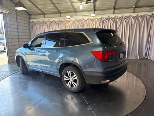 Blue 2017 Honda Pilot EX