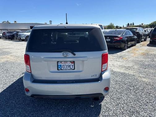 Silver Ignit10n 2013 Scion xB 10 Series