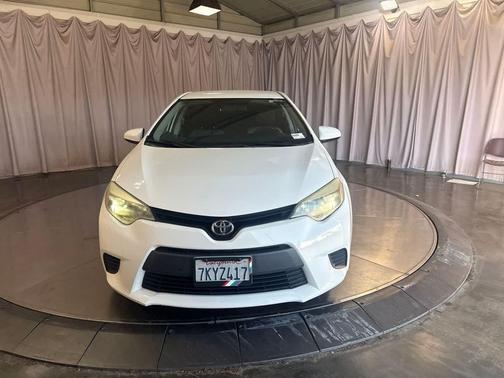 Super White 2015 Toyota Corolla L