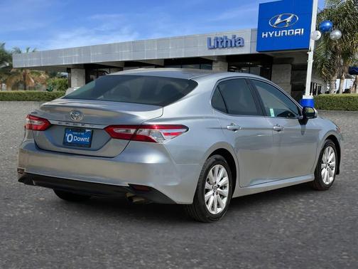 Celestial Silver Metallic 2018 Toyota Camry LE