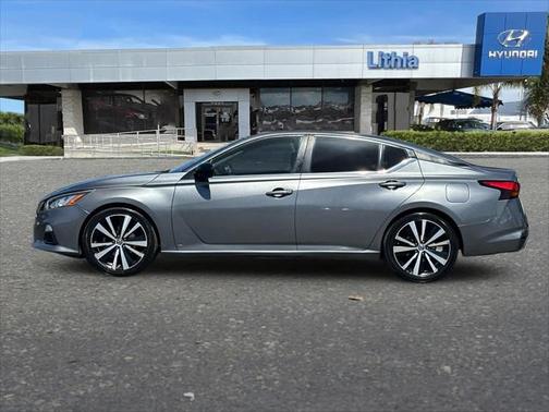 2020 Nissan Altima SR FWD