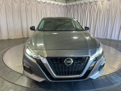 2020 Nissan Altima SR FWD
