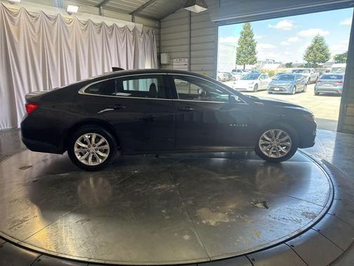 Dark Ash Metallic 2023 Chevrolet Malibu LT