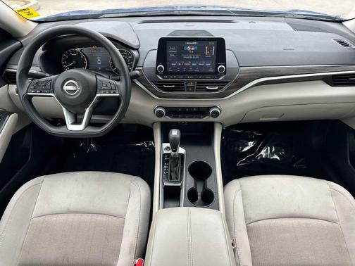 Bluestone Pearl 2025 Nissan Altima SV