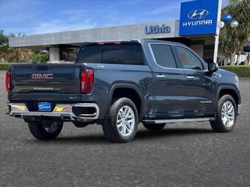 2022 GMC Sierra 1500 SLT