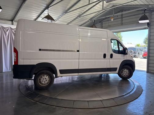 Bright White Clearcoat 2023 RAM ProMaster 2500 High Roof