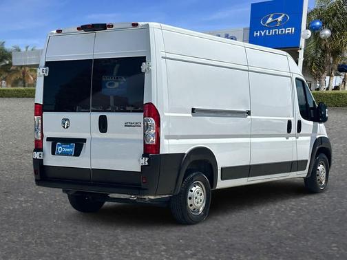 Bright White Clearcoat 2023 RAM ProMaster 2500 High Roof