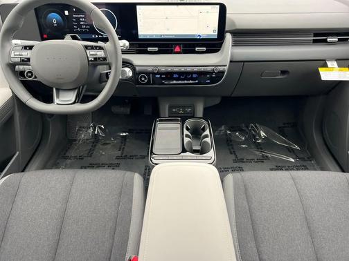 2025 Hyundai IONIQ 5 SE