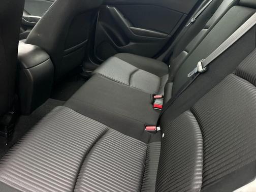 2015 Mazda Mazda3 i Touring