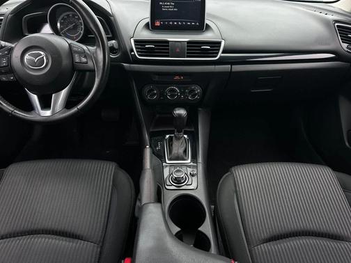 2015 Mazda Mazda3 i Touring