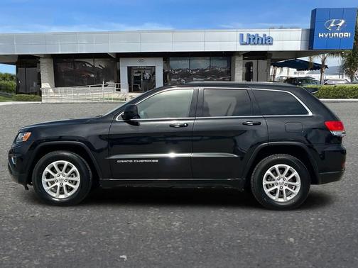 Brilliant Black Crystal Pearlcoat 2015 Jeep Grand Cherokee Laredo