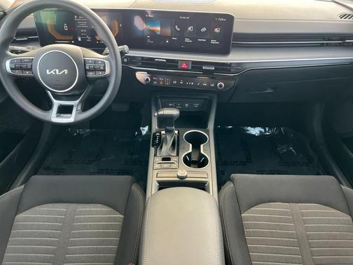 Snow White Pearl 2026 Kia K5 LXS