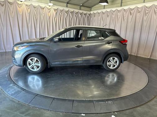 Gun Metallic 2019 Nissan Kicks S