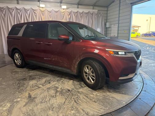 2022 Kia Carnival LXS