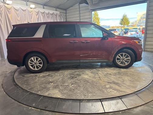 2022 Kia Carnival LXS