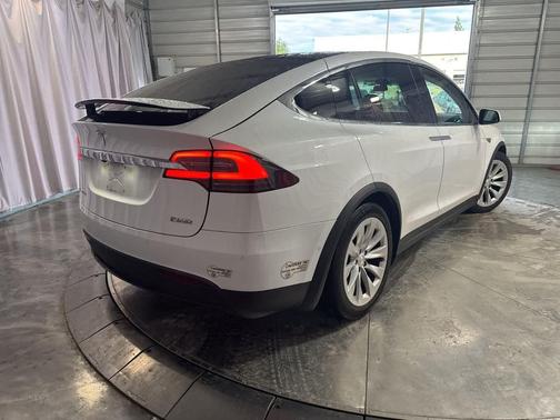 2016 Tesla Model X P90D