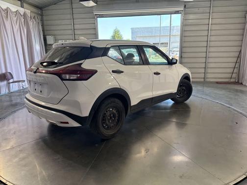 Fresh Powder 2023 Nissan Kicks S