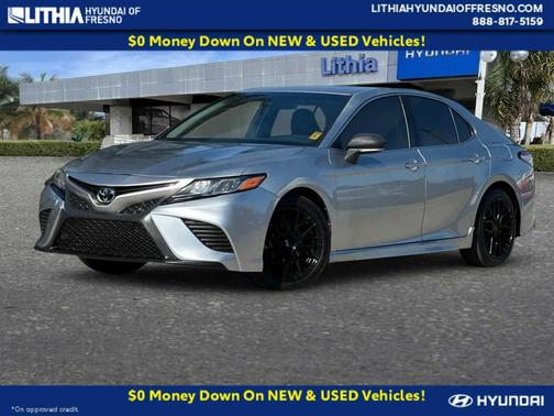 Celestial Silver Metallic 2018 Toyota Camry SE