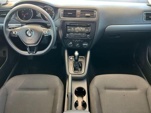 2015 Volkswagen Jetta 1.8T SE