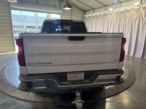 Summit White 2023 Chevrolet Silverado 1500 LT