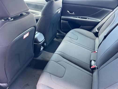 Amazon Gray 2025 Hyundai ELANTRA SE