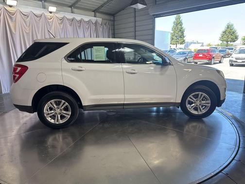 Summit White 2016 Chevrolet Equinox LS