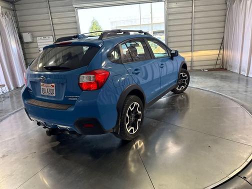 Hyper Blue 2017 Subaru Crosstrek 2.0i Limited